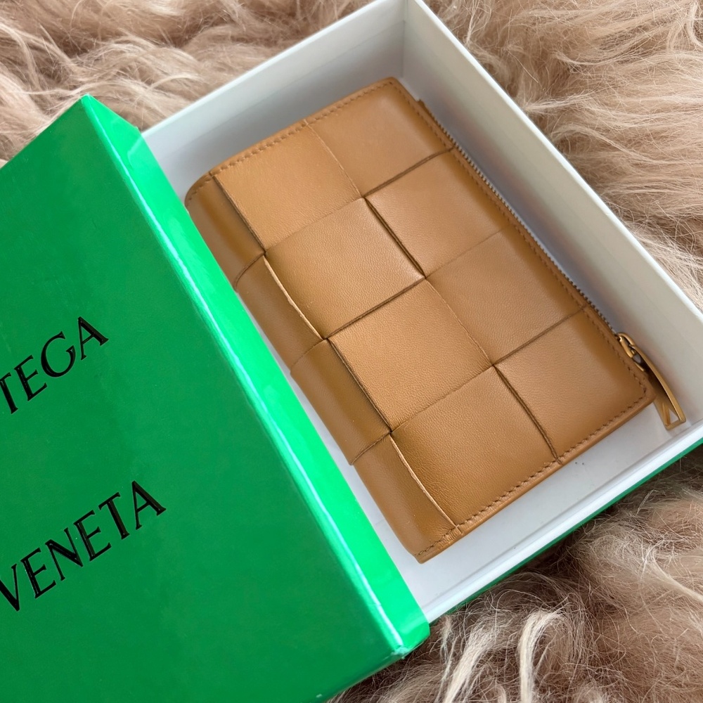 Bottega Veneta Medium Bi Fold Zip Wallet in Camel
